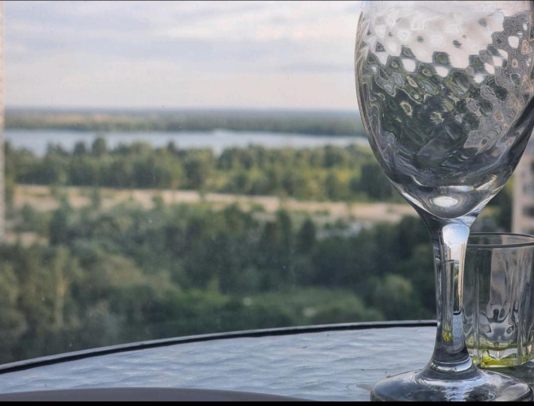 м. харьковская, ул. вишняковская Апартаменти *